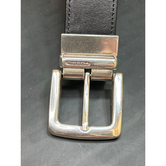 Mens Fossil Reversible Black/Brown Leather Belt With Silver Buckle - Picture 2 of 9